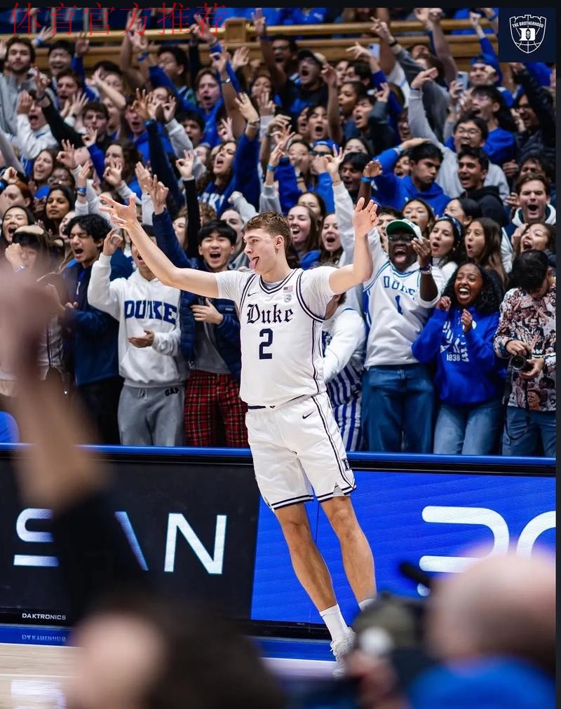 弗拉格20岁前砍下30+5+5+2盖帽,比肩詹姆斯、杜兰特、文班 弗拉格20岁前砍下30+5+5+2盖帽,比肩詹姆斯、杜兰特、文班