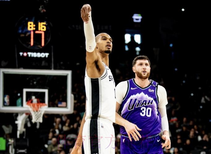 米奇谈文班三分出手增多:这取决于他自己,他会找到平衡点 米奇谈文班三分出手增多:这取决于他自己,他会找到平衡点