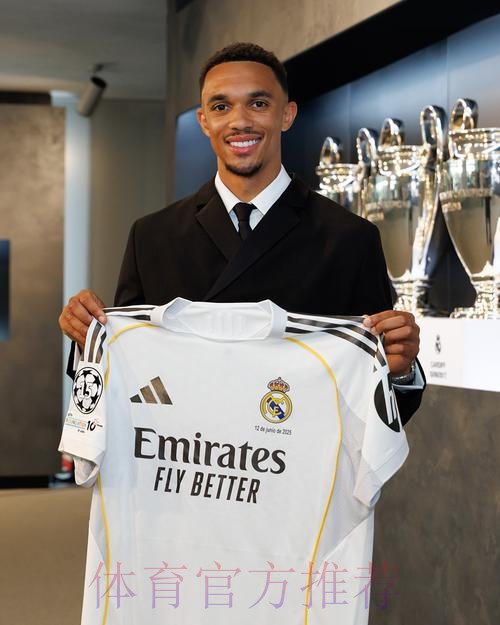 明夏可免签？皇马对范迪克没兴趣 只想要阿诺德